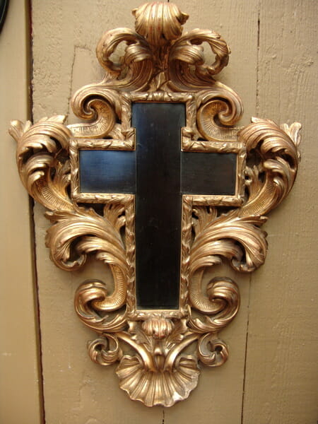 19th Century Italian gilt carved wooden framed crucifix c.1820 - 1850
