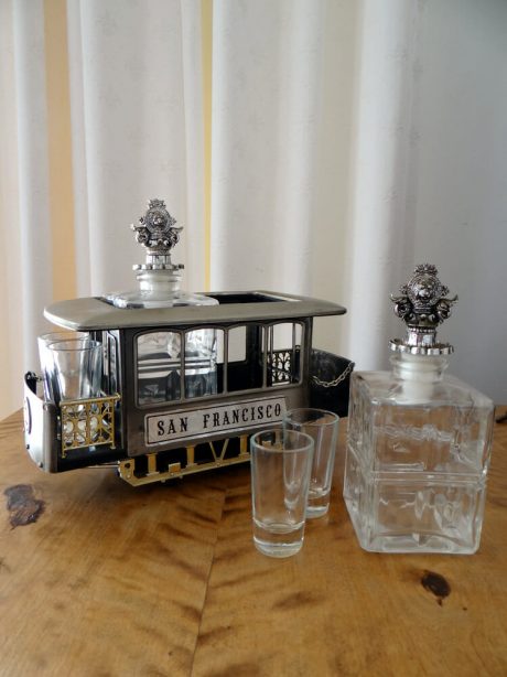 A 1960's novelty drinks San Francisco trolley bus