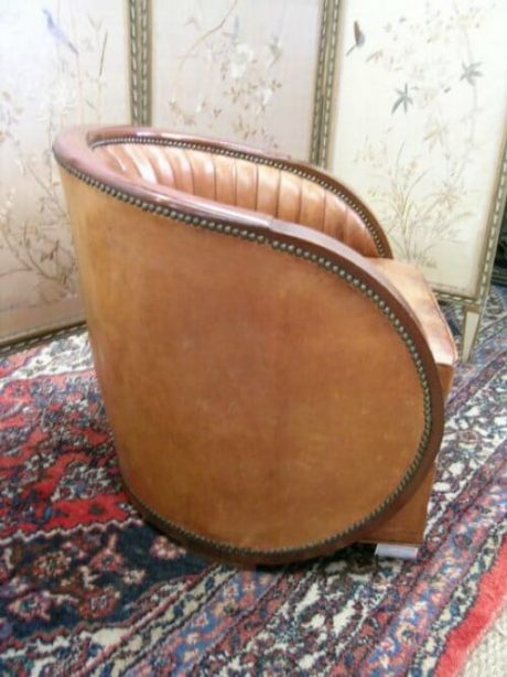 1930s French Deco leather fauteuil