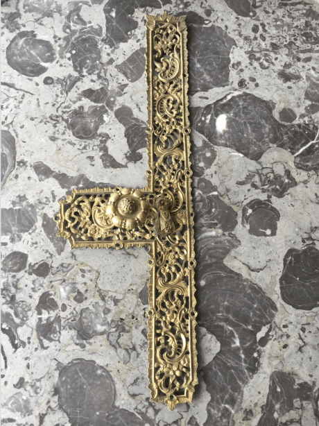 Ornate 19th century French ormolu door handle and finger plate