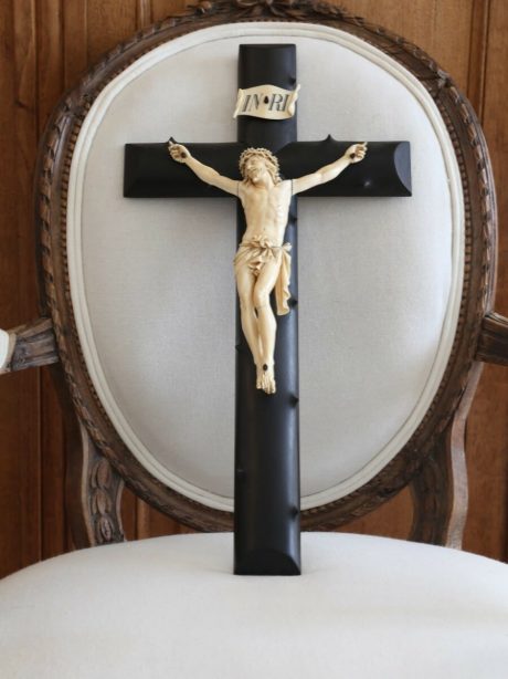Antique 19th century ebonised and ivory crucifix c.1890