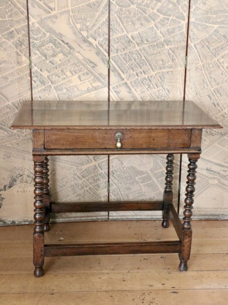 Late 17th century English oak side table