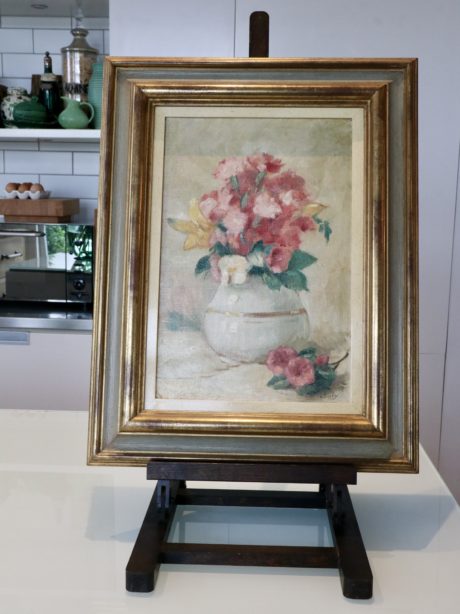 Oak tabletop adjustable artists display easel