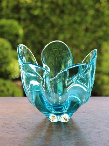 Japanese Iwatsu art glass vase