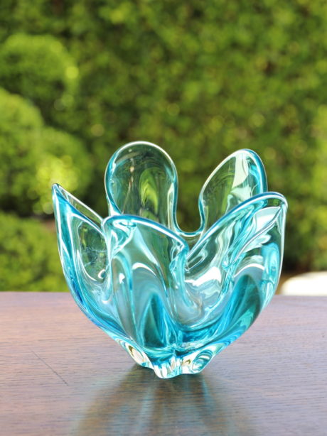 Japanese Iwatsu art glass vase