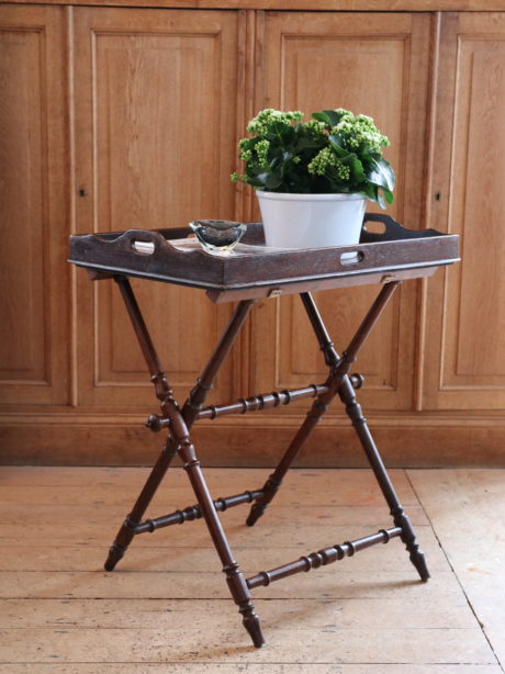 An antique English oak butlers tray