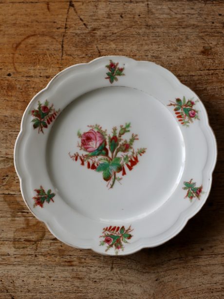 A set of Victorian dessert plates