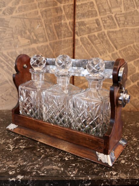 Three-bottle oak tantalus