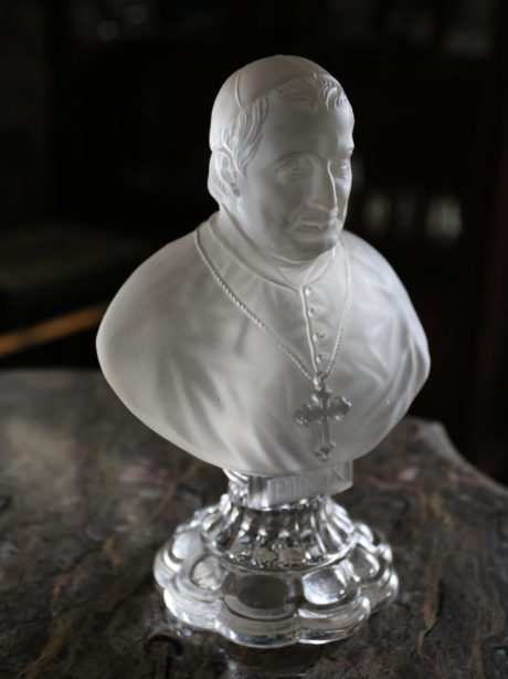 Satin crystal bust of Pope Pius IX