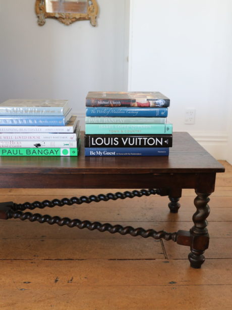 Oak coffee table with barley stretchers